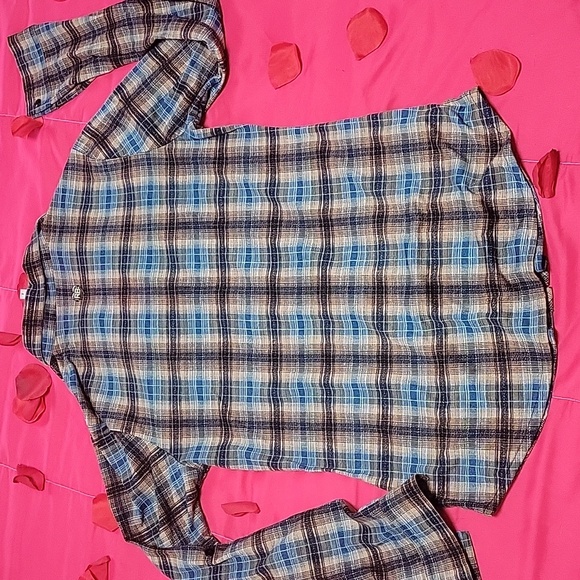 Plaid button down long sleeve - Picture 5 of 6